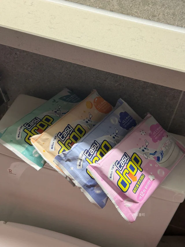 변기청소는 이지드롭 하나로!