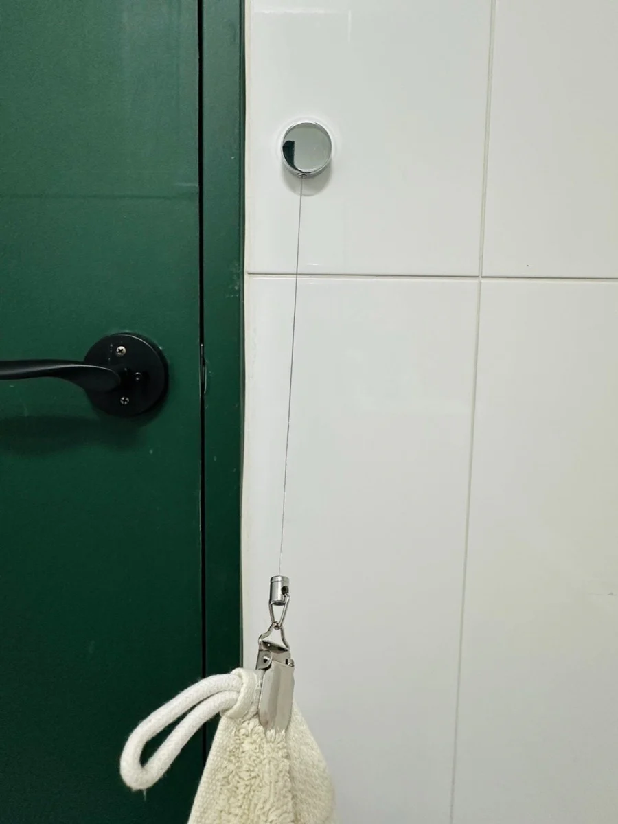 [화장실,주방] 무타공 릴와이어 제자리 수건걸이